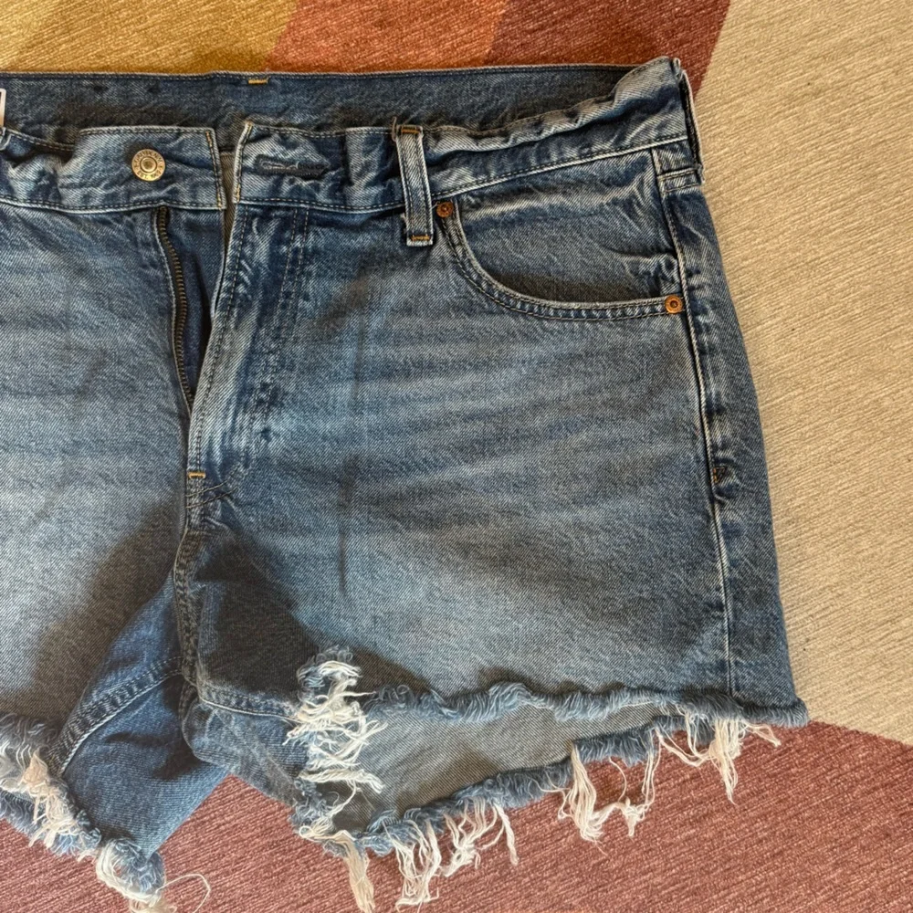 GAP Low Stride Short